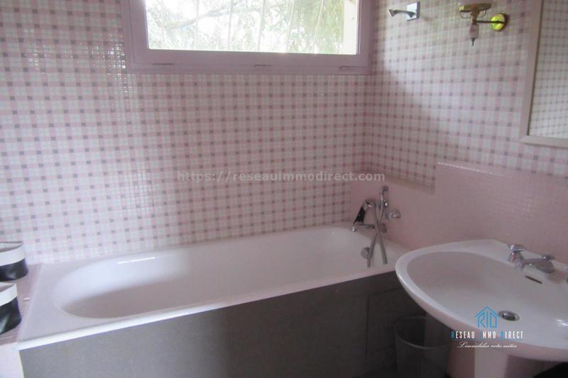 Propriété - 276 m² - 6 pièces