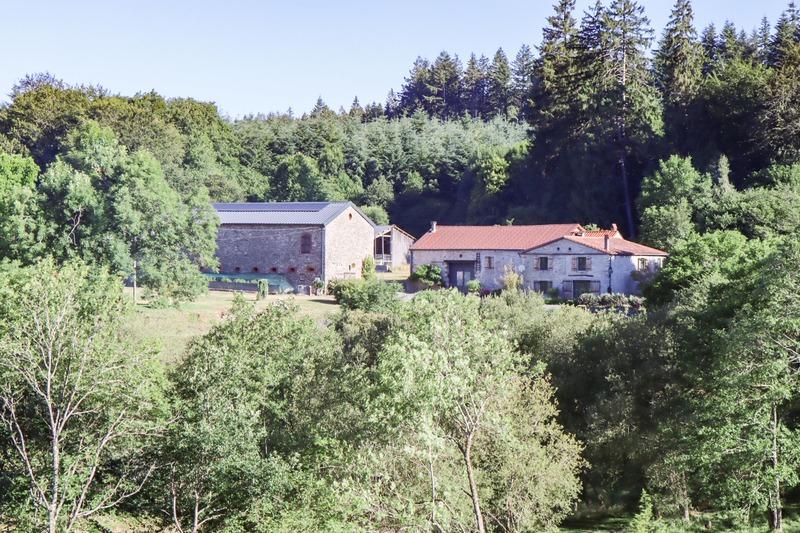 Corps de ferme - 199 m² - 6 pièces