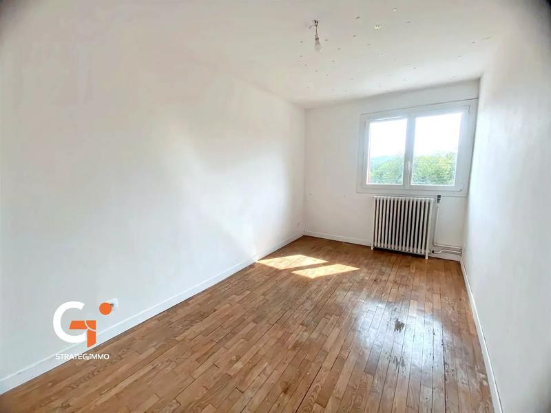 Maison - 81 m² - 5 pièces