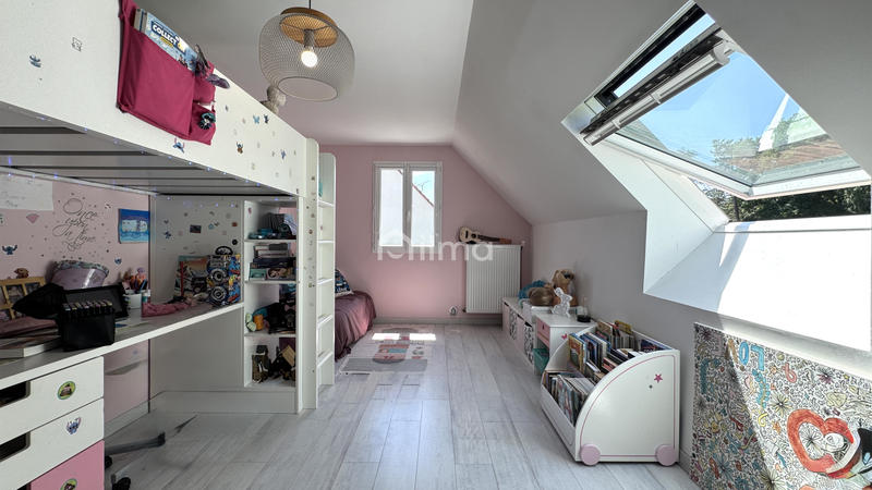 Maison - 202 m² - 6 pièces