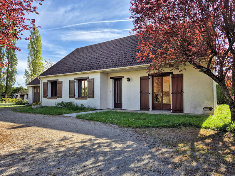 Maison - 95 m² - 5 pièces