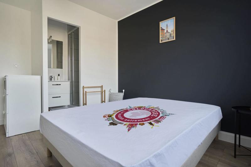 Appartement - 85 m² - 5 pièces