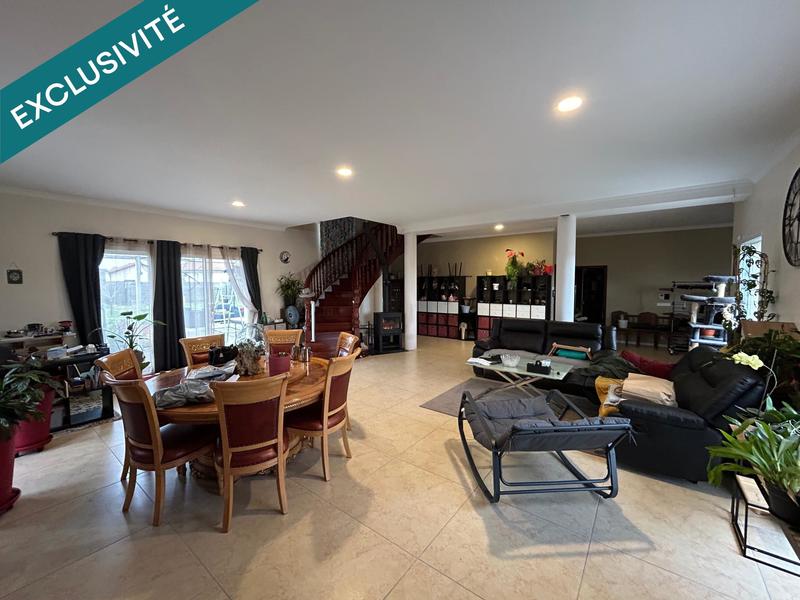 Maison - 322 m² - 14 pièces