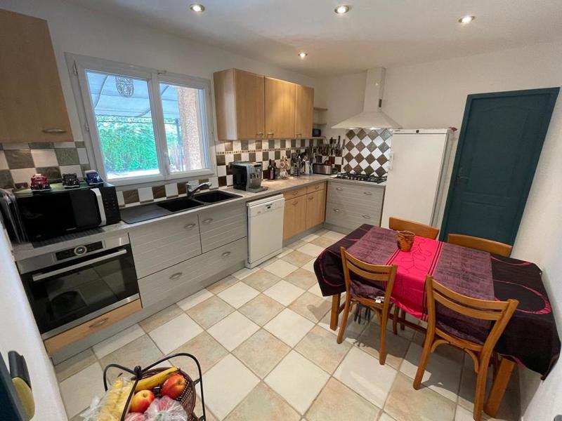 Maison - 202 m² - 8 pièces