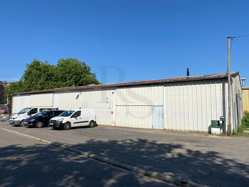 Local d'activité / Entrepôt - 546 m²