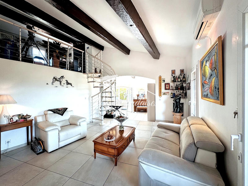 Maison - 185 m² - 7 pièces