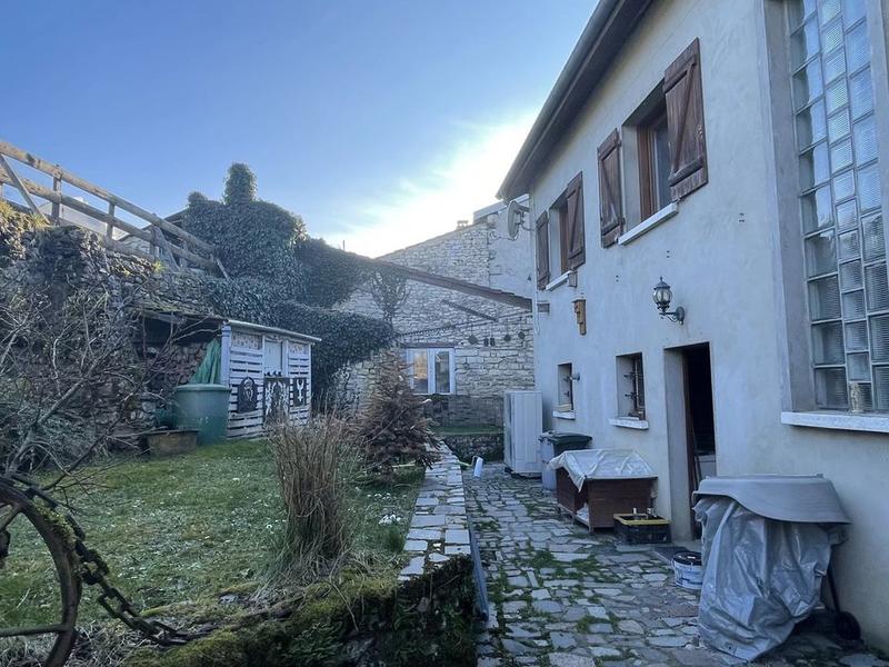 Studio - 196 m² - 9 pièces