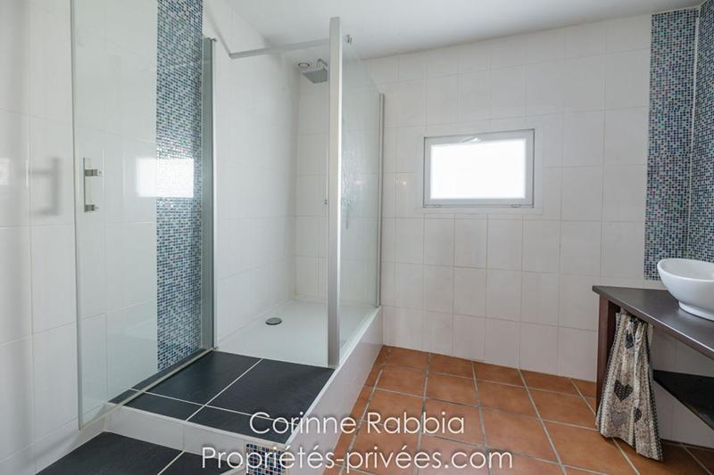 Maison - 180 m² - 6 pièces