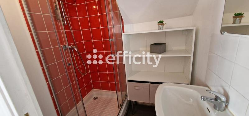 Immeuble - 90 m² - 5 pièces