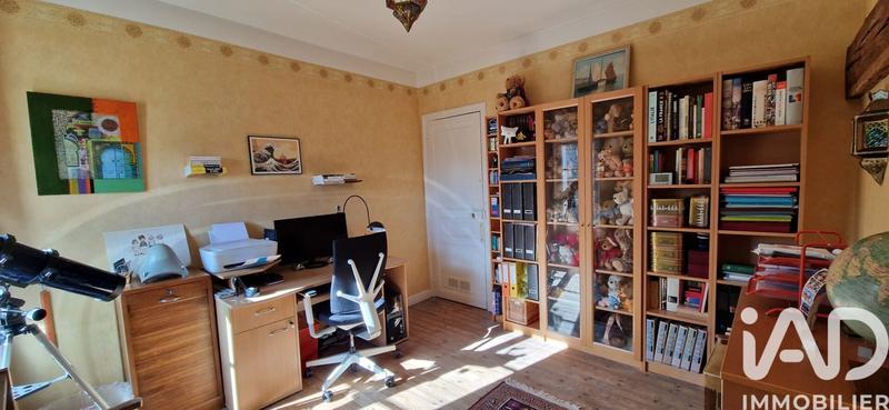 Maison - 217 m² - 7 pièces