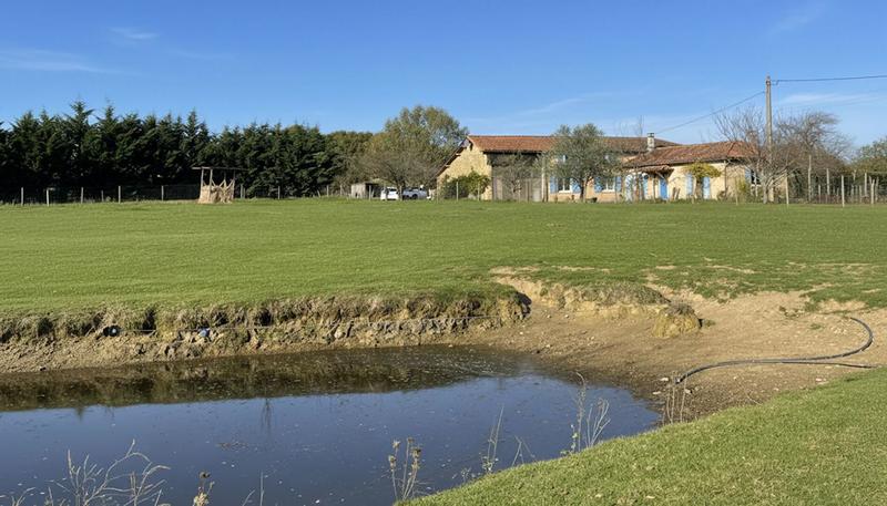 Maison - 250 m² - 12 pièces