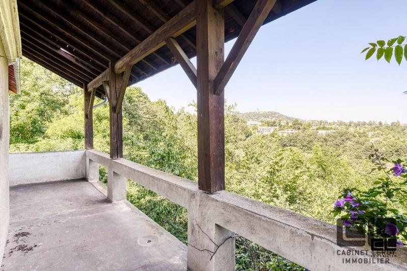 Maison - 251 m² - 7 pièces