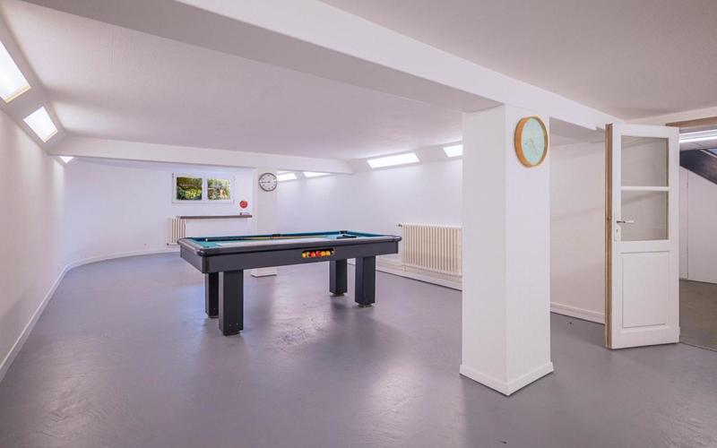 Maison traditionnelle - 261 m² - 6 pièces