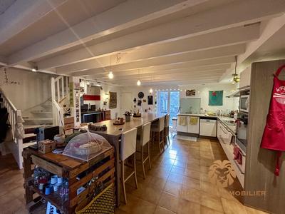 Maison ancienne - 187 m² - 7 pièces