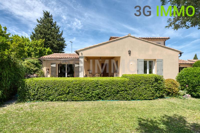 Villa - 180 m² - 8 pièces