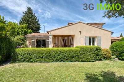 Villa - 180 m² - 8 pièces