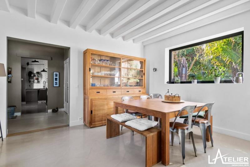 Maison - 210 m² - 7 pièces