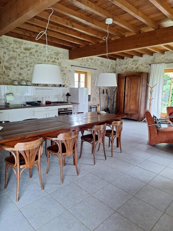 Maison - 360 m² - 14 pièces