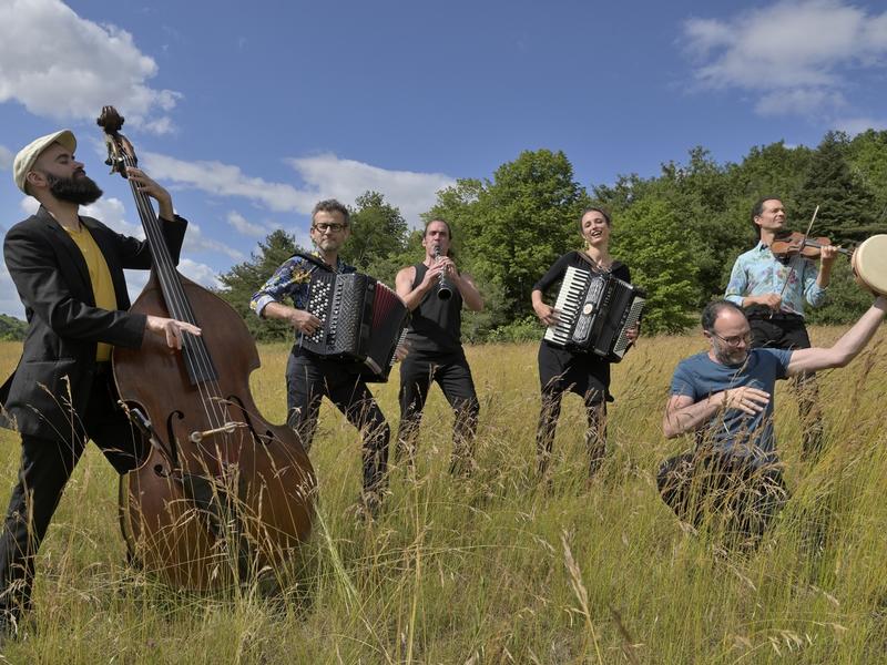 Villes en scène > en cavale - Tram des Balkans et Melissa Zantman