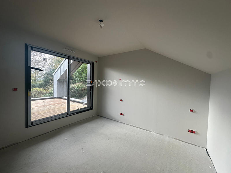 Maison - 200 m² - 6 pièces