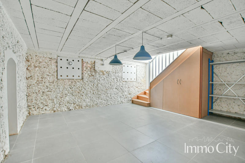 Local commercial - 75 m² - 2 pièces