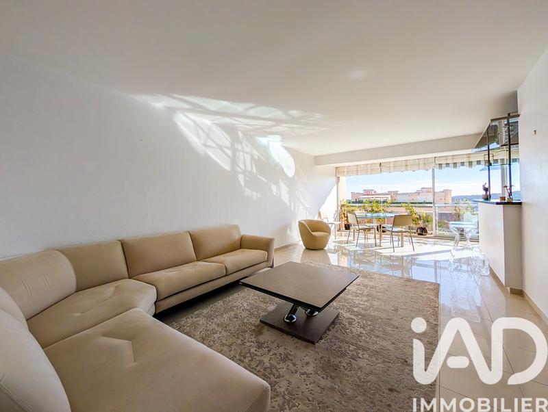 Appartement - 87 m² - 3 pièces