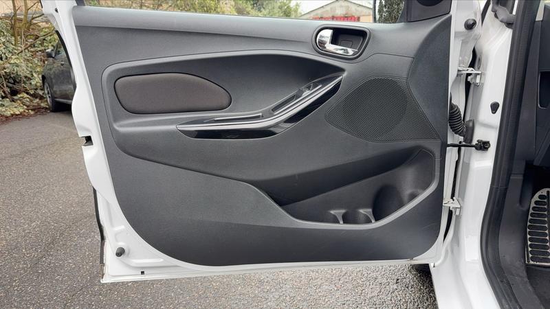 Ford ka + 1.2 Ti-Vct 85 White Edition