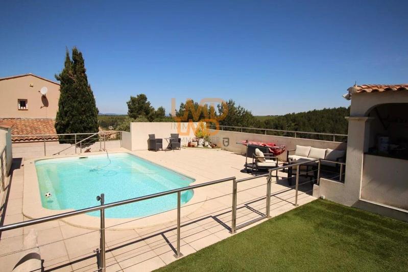 Maison - 160 m² - 3 pièces