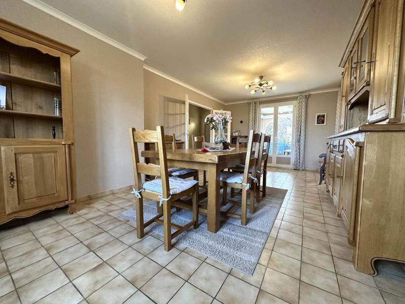 Pavillon - 138 m² - 7 pièces