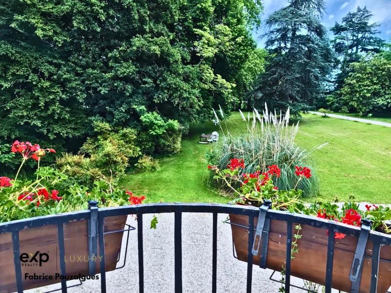 Propriété - 533 m² - 20 pièces