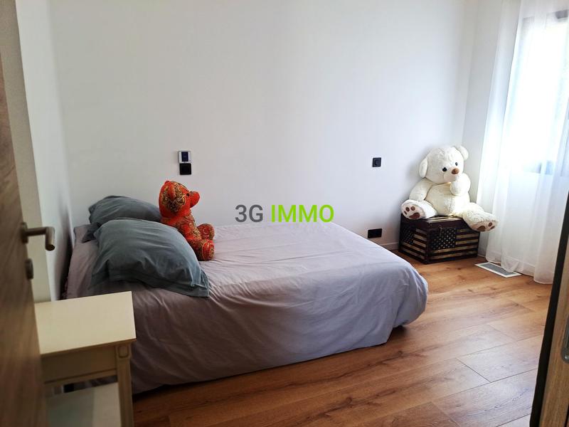 Maison contemporaine - 207 m² - 5 pièces