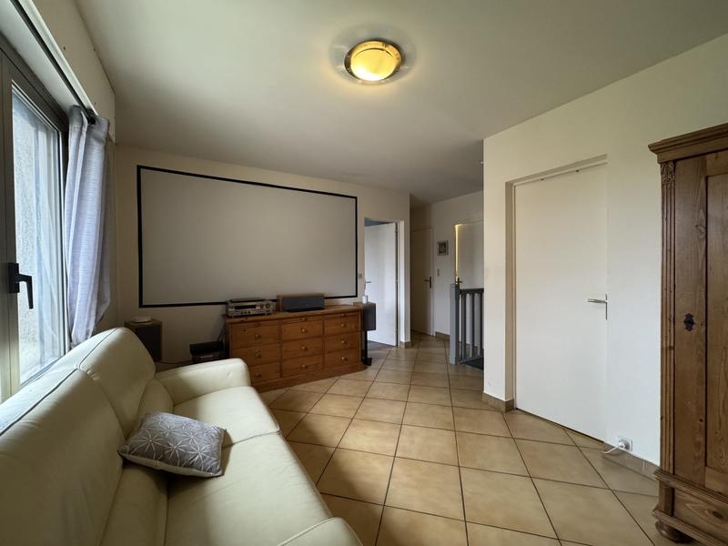 Maison - 210 m² - 6 pièces