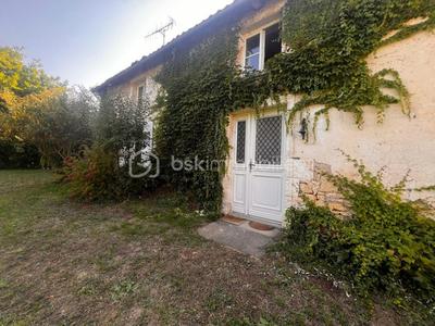Maison en pierre - 207 m² - 6 pièces