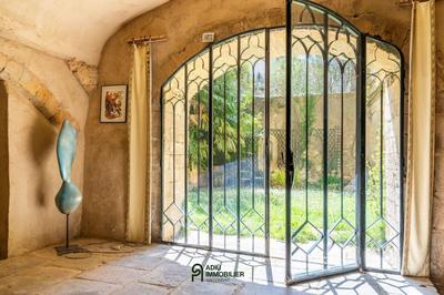 Château - 550 m² - 11 pièces