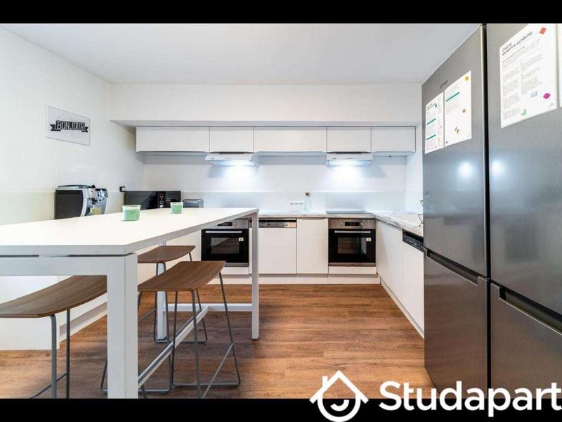 Chambre - 12 m² - 1 pièce