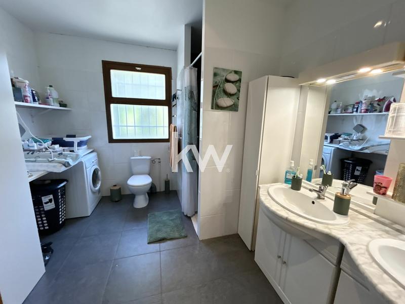 Maison - 318 m² - 7 pièces