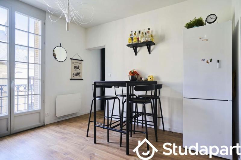 Chambre - 10 m² - 1 pièce