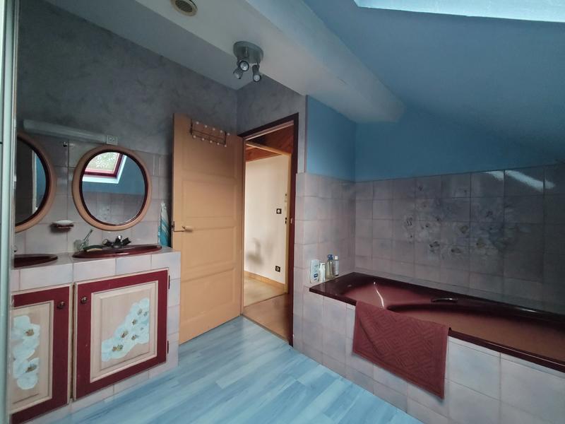 Maison - 105 m² - 5 pièces