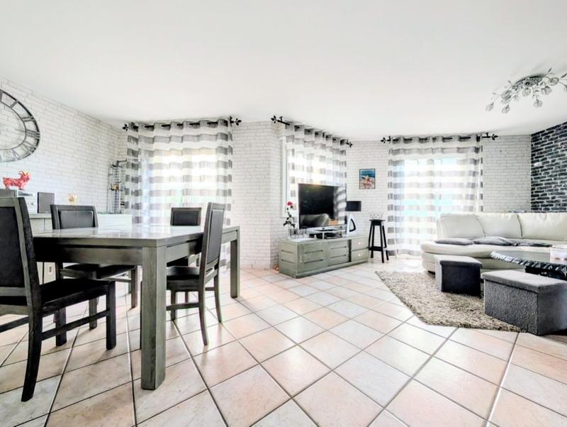 Maison - 95 m² - 4 pièces