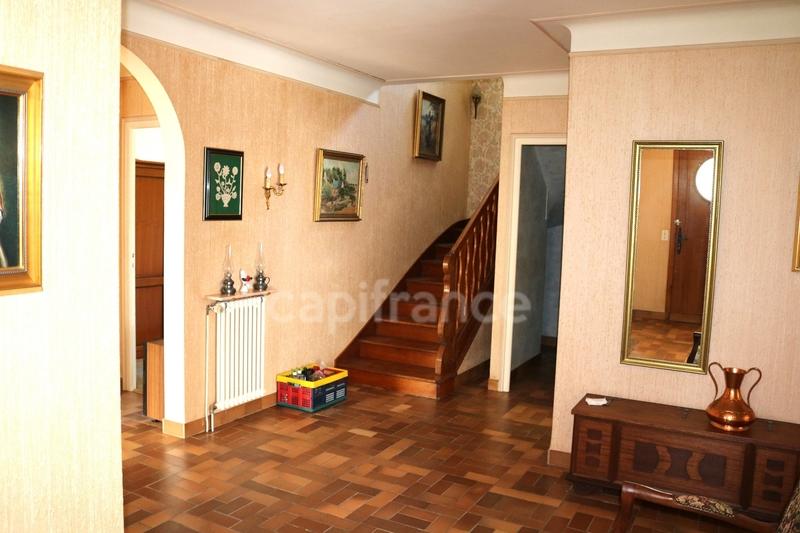 Maison - 205 m² - 8 pièces