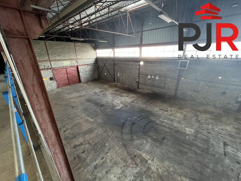 Local d'activités - 2 168 m²