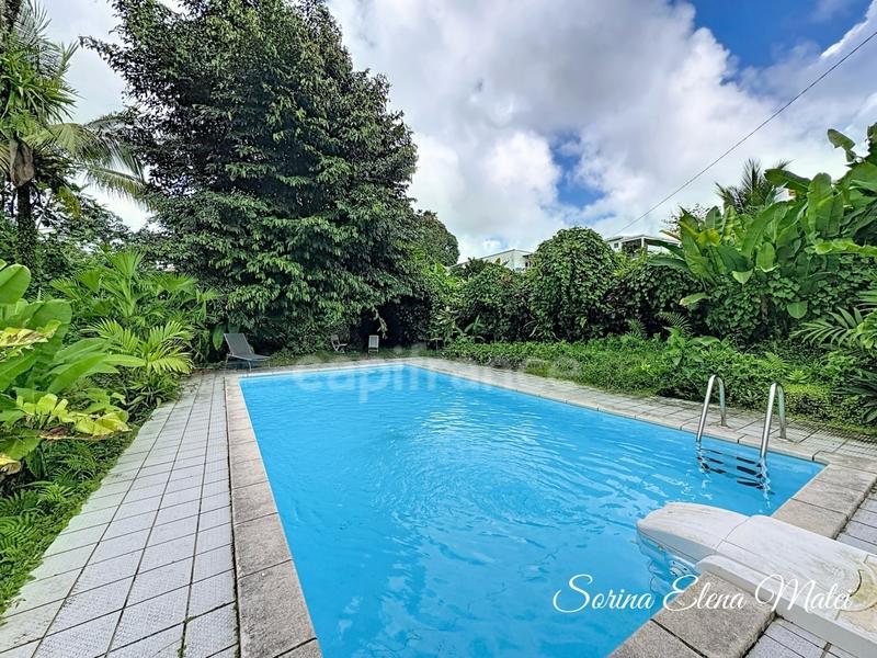 Maison - 138 m² - 5 pièces