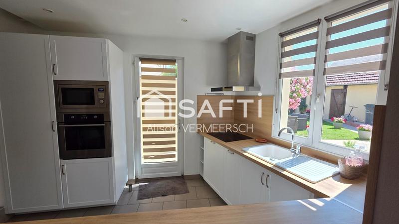 Maison - 121 m² - 5 pièces