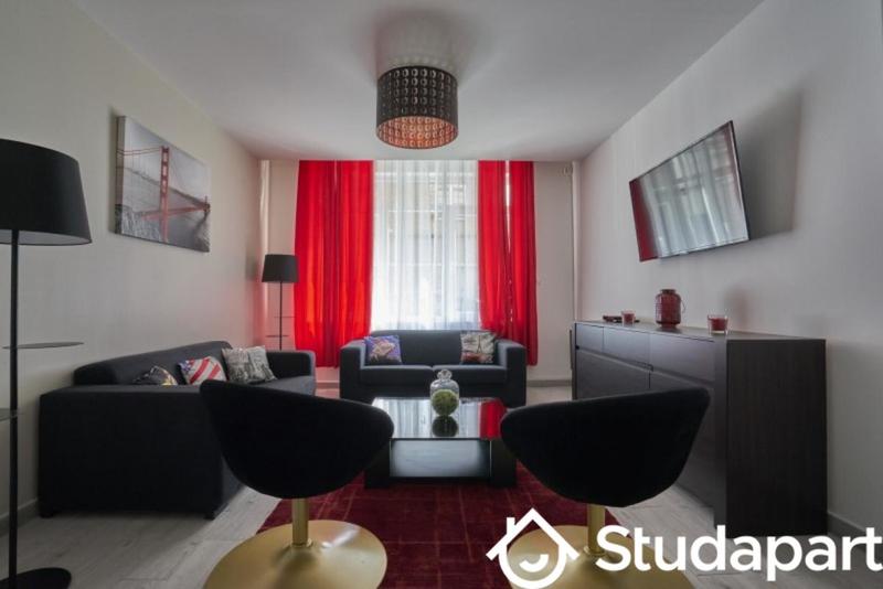 Chambre - 9 m² - 1 pièce