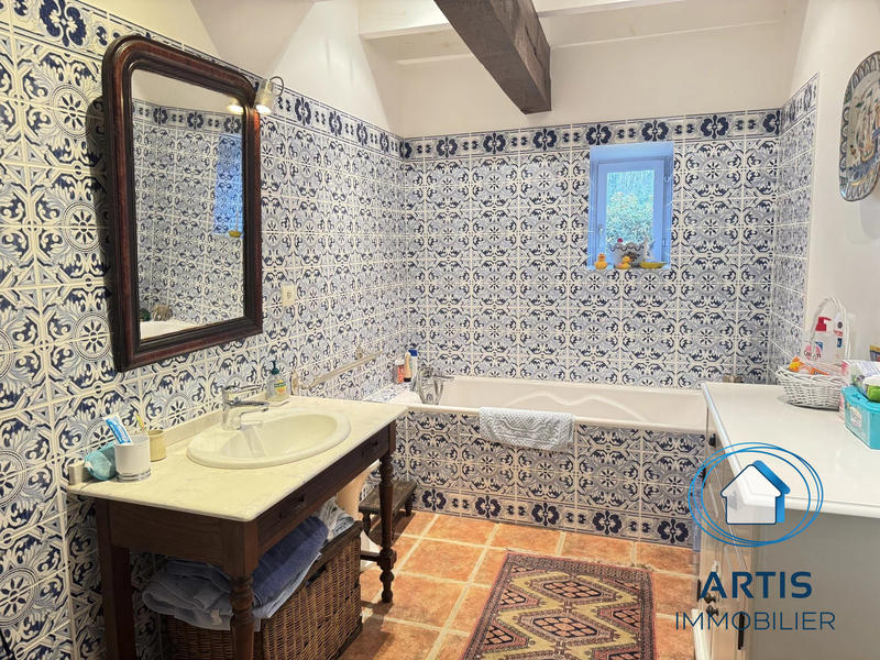 Maison - 296 m² - 6 pièces