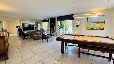 Villa - 181 m² - 8 pièces