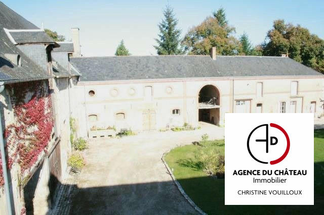 Maison - 380 m² - 16 pièces