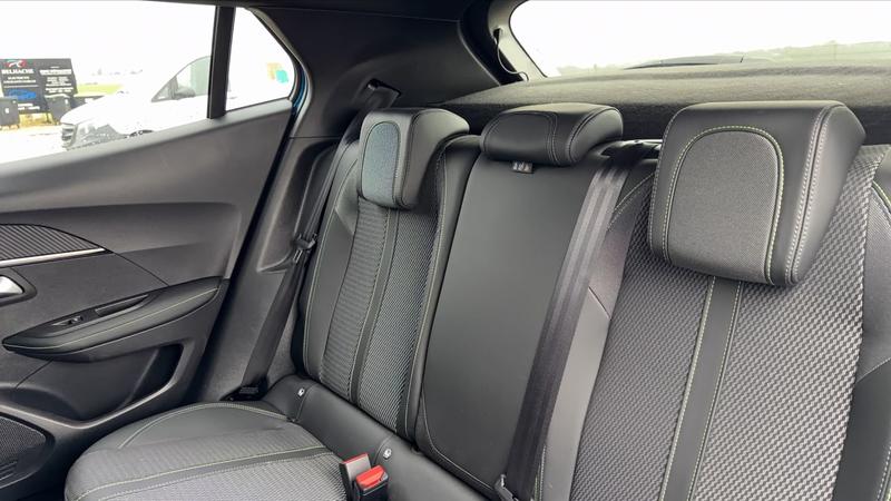 Peugeot 2008 1.5 BlueHDi 130 Eat 8 Gt