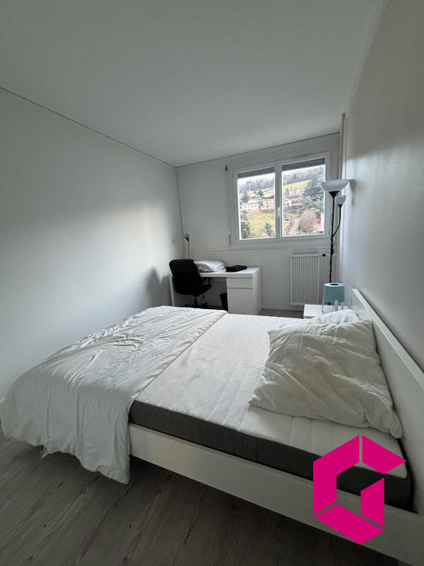 Appartement - 98 m² - 5 pièces