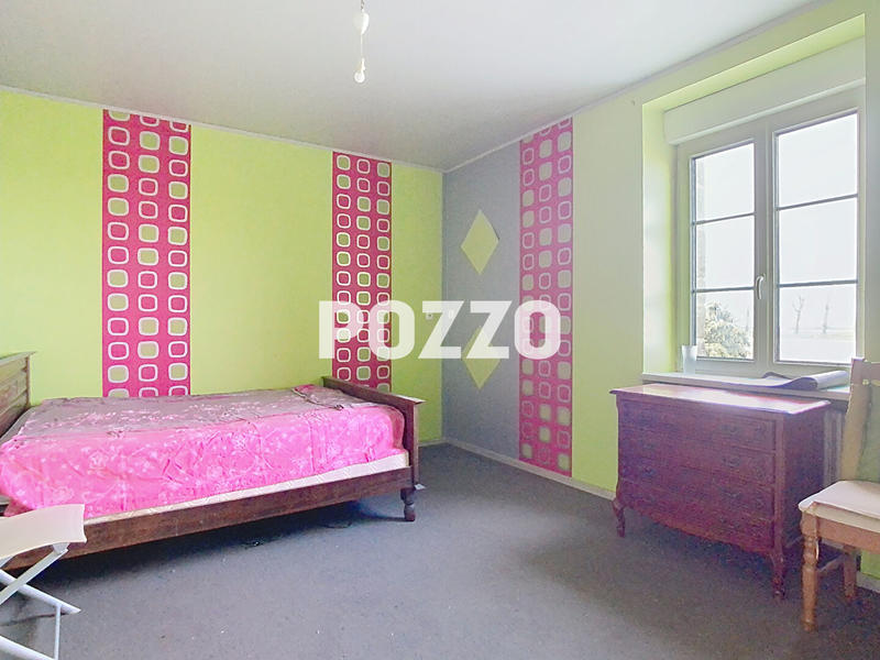 Maison - 260 m² - 11 pièces